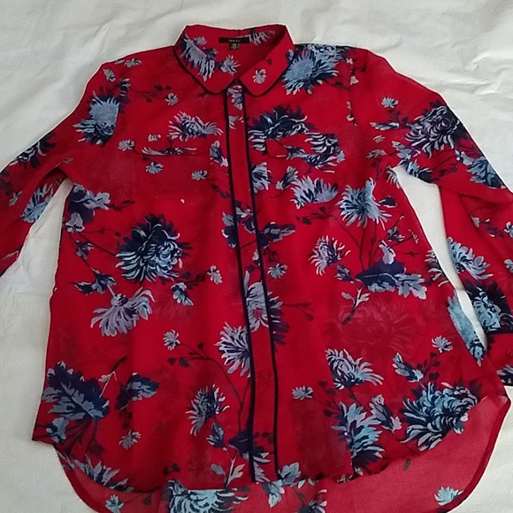 Isaac Mizrahi Tops - IMNYC Isaac Mizrahi Red Blue Flower Shirt Large Isaac Mizrahi Tops - IMNYC Isaac Mizrahi Red Blue Flower Shirt Large